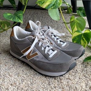 *LIKE NEW* New Balance WL501 Sneaker / 10 Womens
